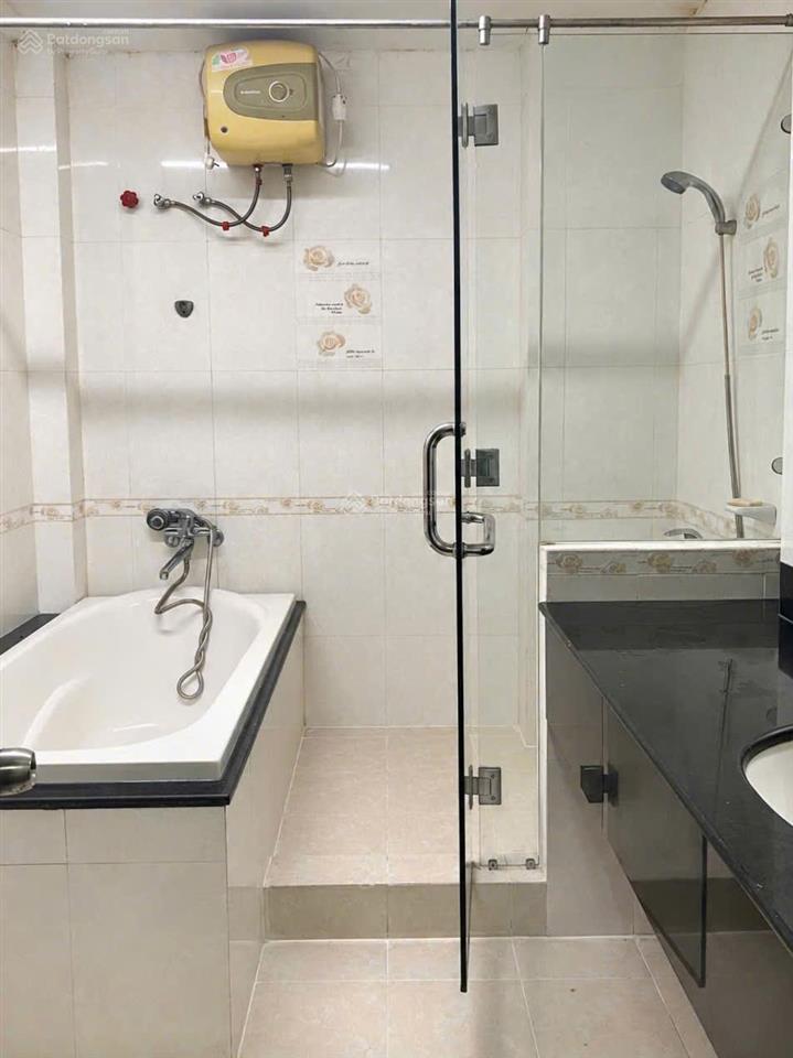 Dtsd 480m2  cho thuê nhà ngay sân bay tân sơn nhất, 6 tầng  có thang máy