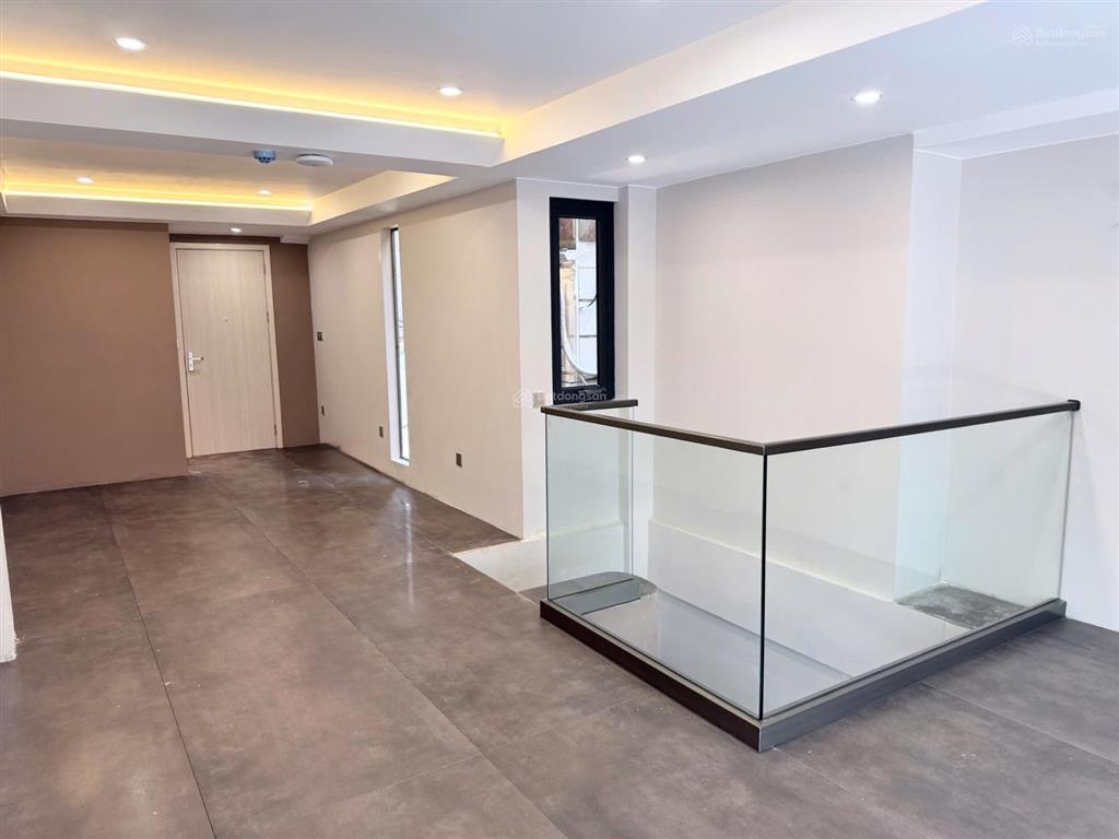 Bán nhà mặt phố lò đúc trung tâm hà nội 8 tầng thang máy lô góc dòng tiền 150tr/tháng