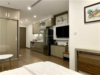 Chính chủ cần bán căn studio 31m2 đủ đồ đẹp, tầng trung, toà w1, giá 4 tỷ vinhomes west point