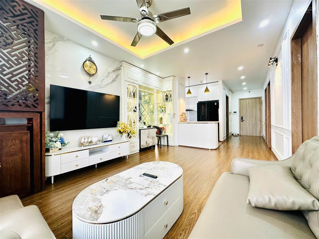 Chính chủ cần cho thuê căn 3n đủ đồ đẹp view vinhomes giá 15 triệu/tháng. le grand jardin sài đồng