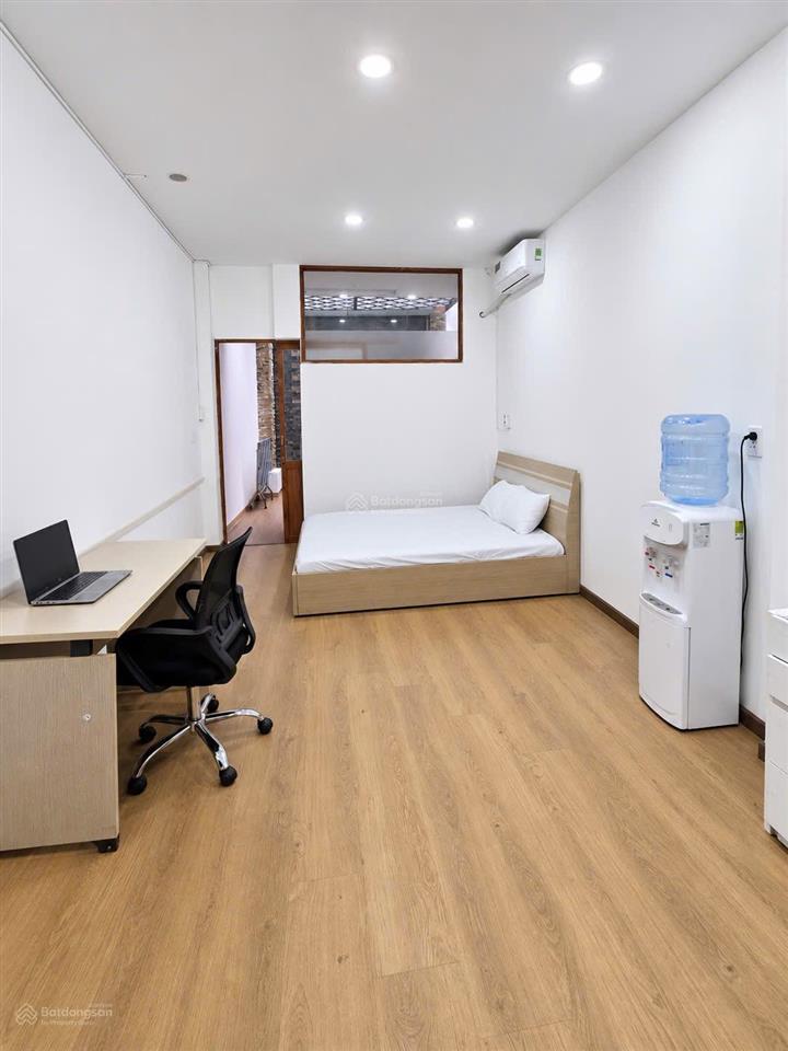 Cho thuê chdv 40m2 (kế bên etown cộng hoà) full nội thất  phòng tách bếp  ban công rộng