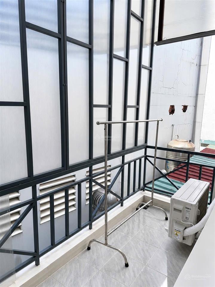 Cho thuê chdv 40m2 (kế bên etown cộng hoà) full nội thất  phòng tách bếp  ban công rộng
