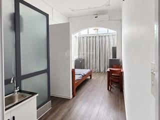 Cho thuê chdv 40m2 (kế bên etown cộng hoà) full nội thất  phòng tách bếp  ban công rộng