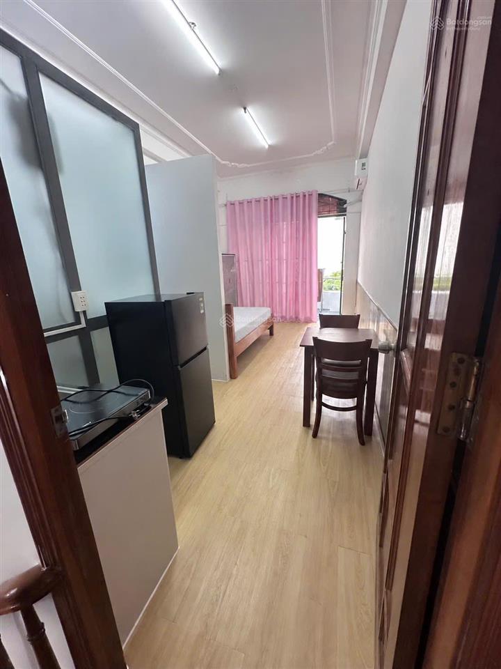 Cho thuê chdv 40m2 (kế bên etown cộng hoà) full nội thất  phòng tách bếp  ban công rộng