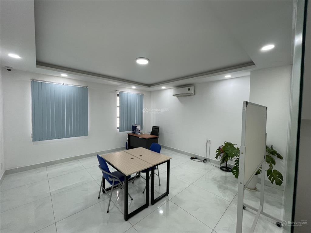 5tr500 văn phòng giá rẻ cityland  full tiện nghi