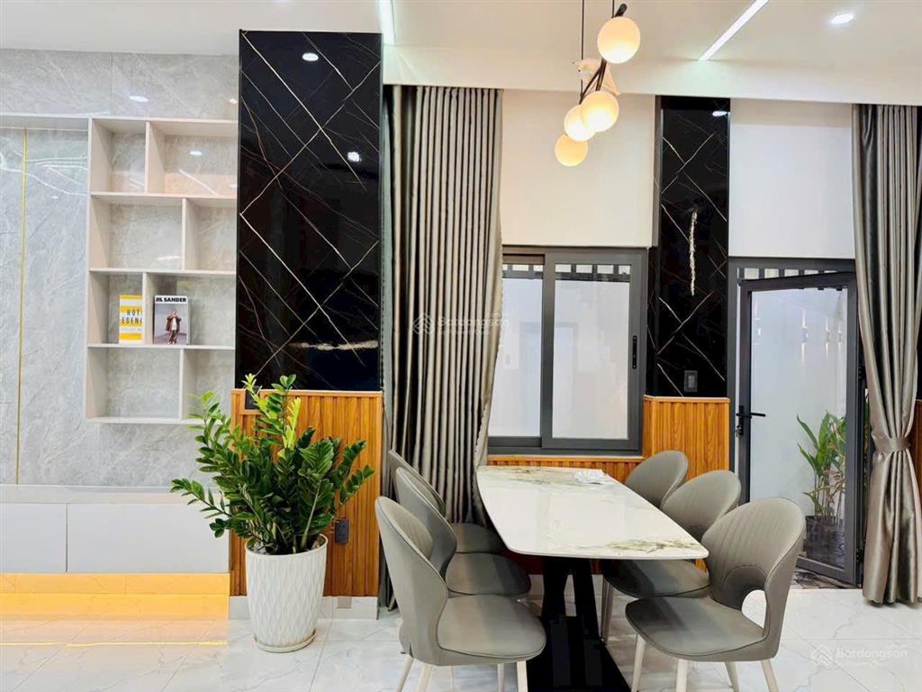 Bán nhà riêng 2pn, 3wc, 55m2, 4,45 tỷ tại thạnh xuân 22, q12, hcm đẹp, nhiều tiện ích