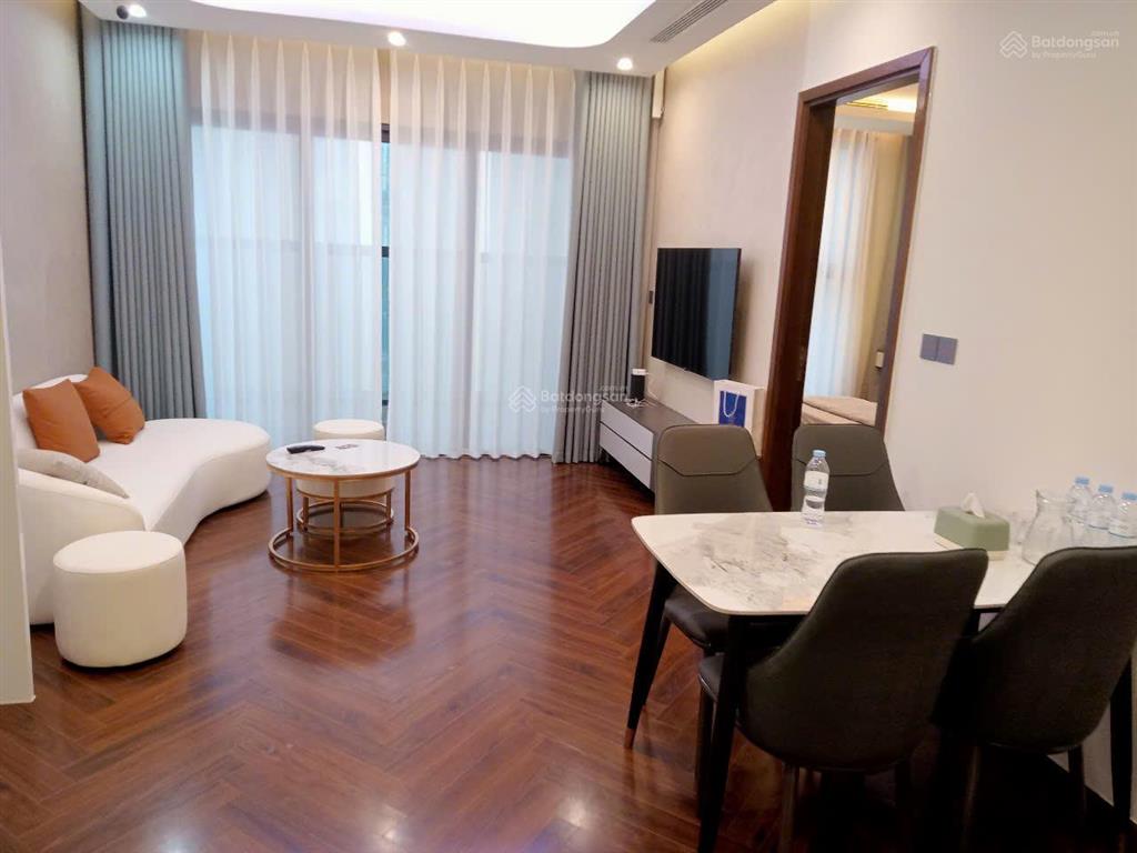 Cho thuê căn 2pn diamond crown giá 12 triệu  hướng đông nam mát mẻ  giá tốt