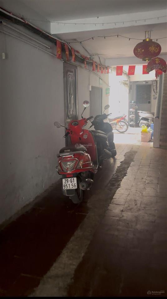 Cho thuê gấp nhà trọ tập thể tầng 1, dt 70m2 tại hoàng đạo thành, kim giang, 5 triệu vnd