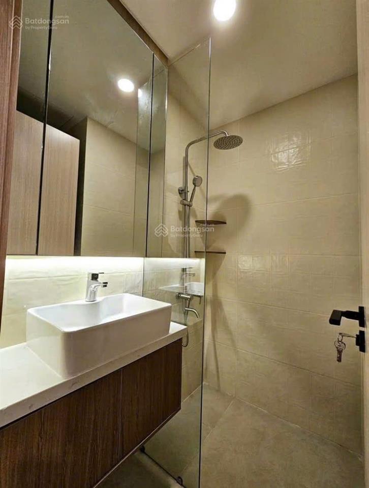 Ch 55m2 ,tân bình chỉ 2,2 tỷ ,sổ sẵn bao vat,ở ngay ,hiễn hữu 100%,vay bank dài hạn ,thuê 12 triệu