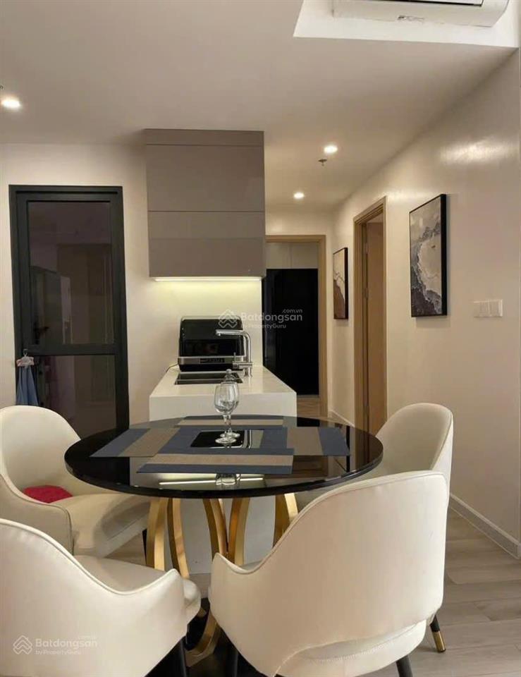 Gần chợ gò vấp ch 51m2 ở ngay,view sân bay ,nội thất thông minh âm tường  tiện lợi ,thuê 12 triệu