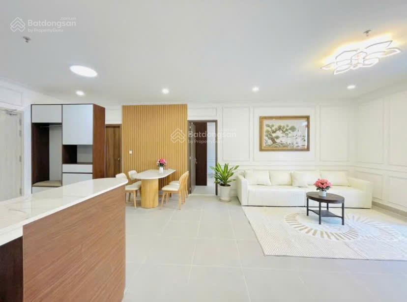 Ch gần sân bay tân sơn nhất ( 58m2 / 2pn + 2wc ) , sổ sẵn bao vat , thuê 13 triệu , view lanmark 81
