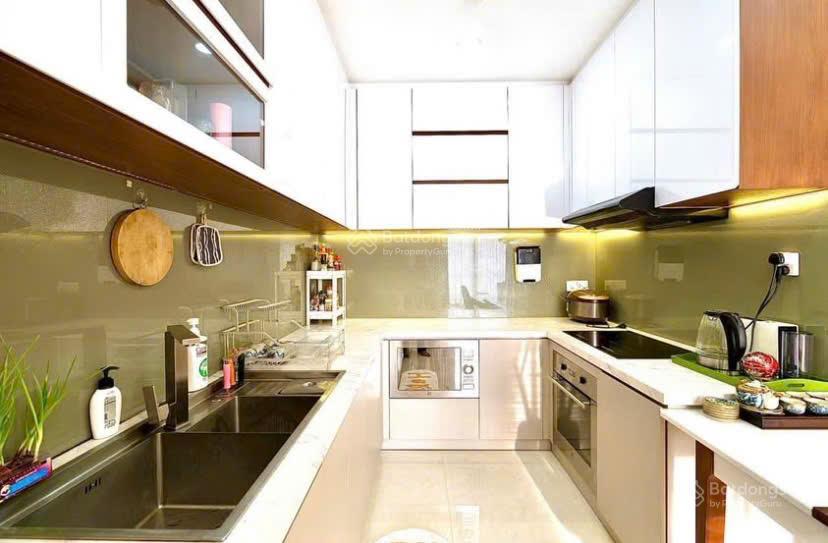 Ch gần sân bay tân sơn nhất ( 58m2 / 2pn + 2wc ) , sổ sẵn bao vat , thuê 13 triệu , view lanmark 81