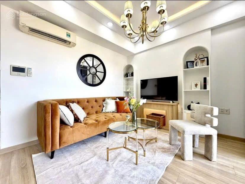 Chu văn an  ch góc 51m2 / 2 tỷ 1 ,sổ hồng, công chứng ,bank góp nhẹ nhàng 78 triệu, view sân bay