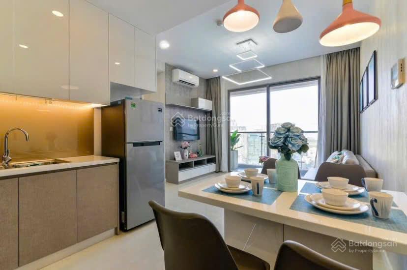 Trung tâm hcm , 54m2 / 2 tỷ 17 , shr công chứng , view hồ bơi , tầng cao ,góp 10 năm lãi ưu đãi