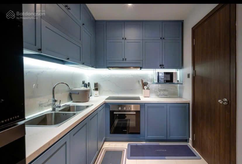 Con trai du học, bán gấp ch sổ hồng 56m2 2pn, gần sân bay, ở ngay, thiện trí tặng full nt, bank 70%