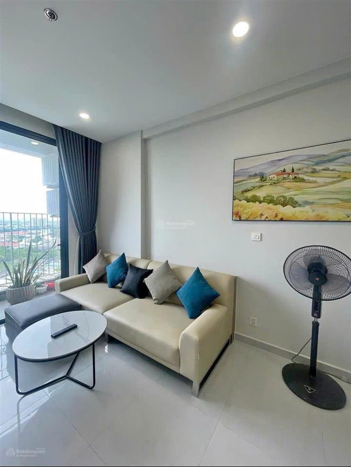 Thiện chí bớt 200 triệu lấy lộc, ch 51m2 (2 tỷ 3), sổ sang tên, view góc xinh, thuê 12 triệu
