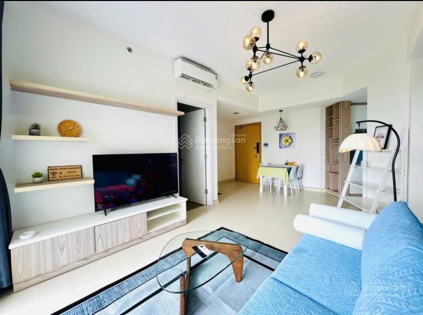Emart phan văn trị, 2pn  2wc, sổ sang tên, vay 70%, giá chốt 2 tỷ 240, mua ở ngay, thư 0776 135 ***