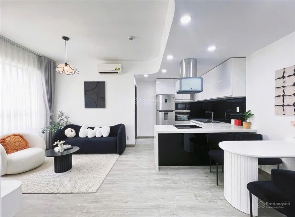 Chợ bà chiểu, ch, sổ hồng bao phí, thang máy, 55m2 view góc đẹp lung linh, dọn vali ở ngay