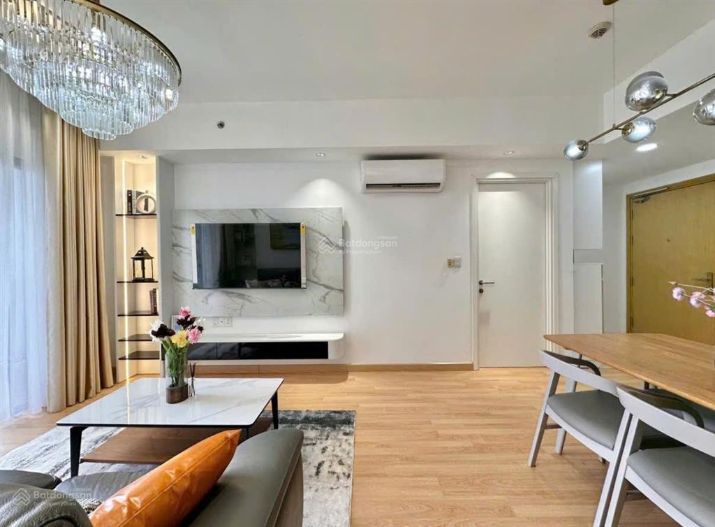 Chính chủ (bán gấp) 2pn, 2wc, nguyên hồng, dọn ở liền, vay 65% duyệt nhanh, giá 2 tỷ (49m2)