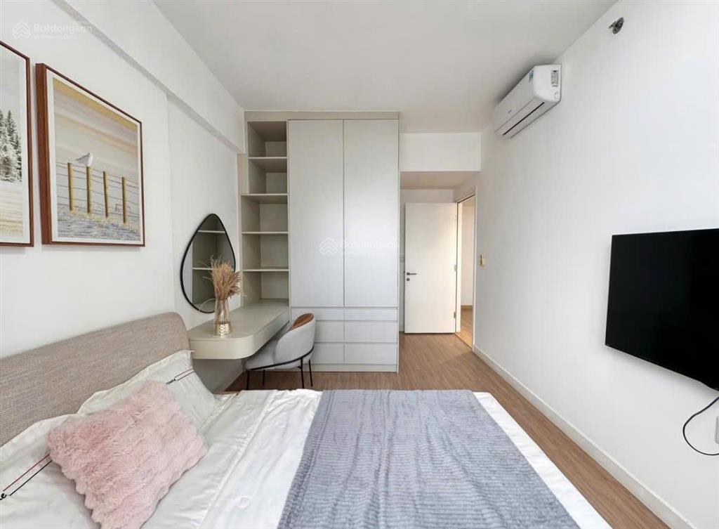 Dọn ở ngay, chủ (cắt lỗ), 2pn, 2wc, tầng trung, hướng phong thủy tốt, 2 tỷ 15 sổ sẵn, mới 100%