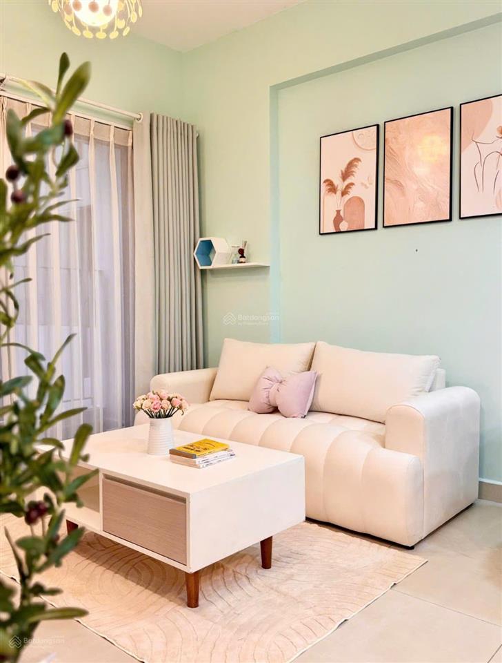 2 tỷ 3 chồng tiền bớt ít, sổ riêng sẵn, 2pn, 2wc tầng 8, vay 75% nhẹ nhàng, thuê 14 triệu,