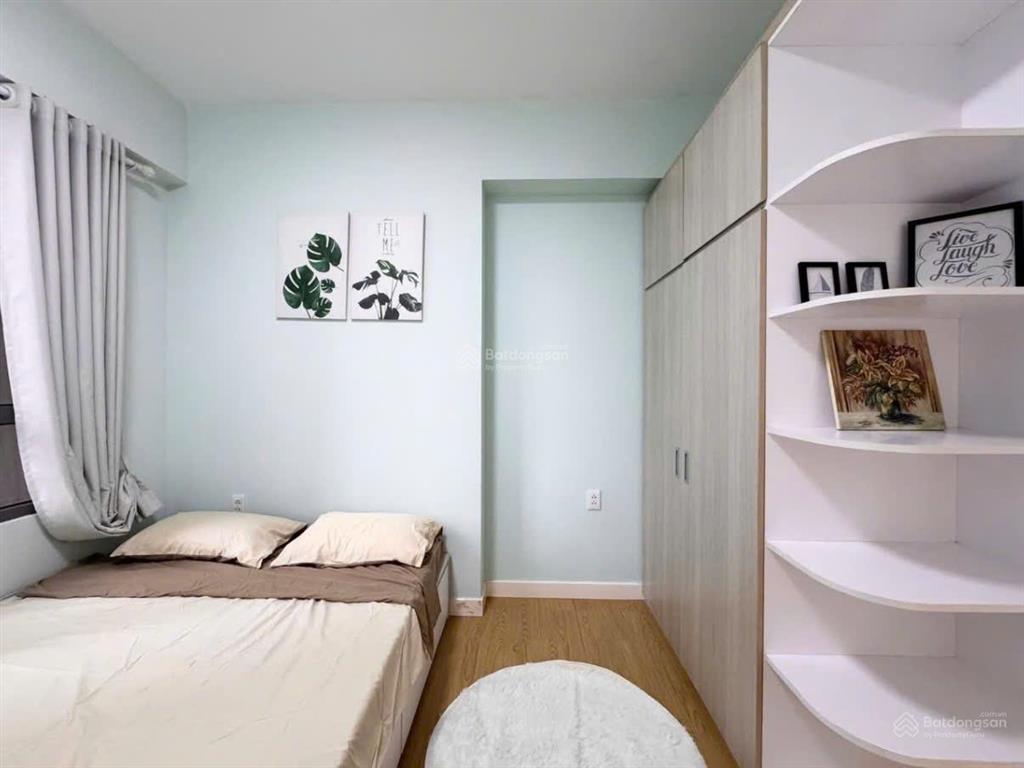 2 tỷ 3 chồng tiền bớt ít, sổ riêng sẵn, 2pn, 2wc tầng 8, vay 75% nhẹ nhàng, thuê 14 triệu,