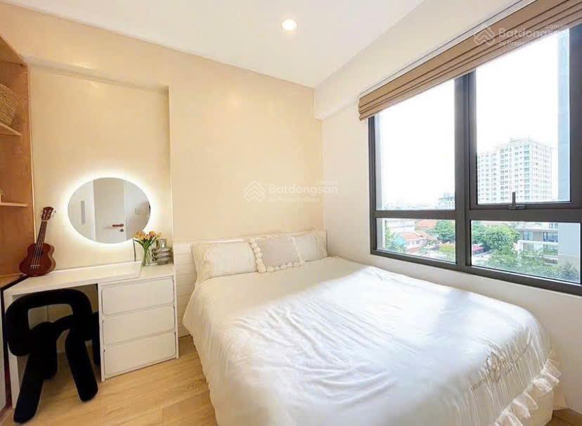 Ở tầng cao 9,ch 55m2 đã có sổ hồng ,dọn ở ngay,mới 100%,thuê được 14 triệu ,góp 0% lãi trong 2 năm