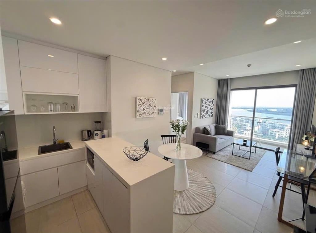 Vòng xoay nguyễn thái sơn, ch 50m2 sổ sẵn đang kẹt bán, tròng đủ bớt ít, vay 70%, thuê 14 triệu
