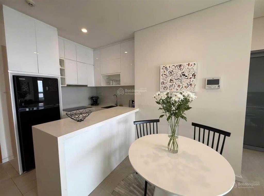 Vòng xoay nguyễn thái sơn, ch 50m2 sổ sẵn đang kẹt bán, tròng đủ bớt ít, vay 70%, thuê 14 triệu