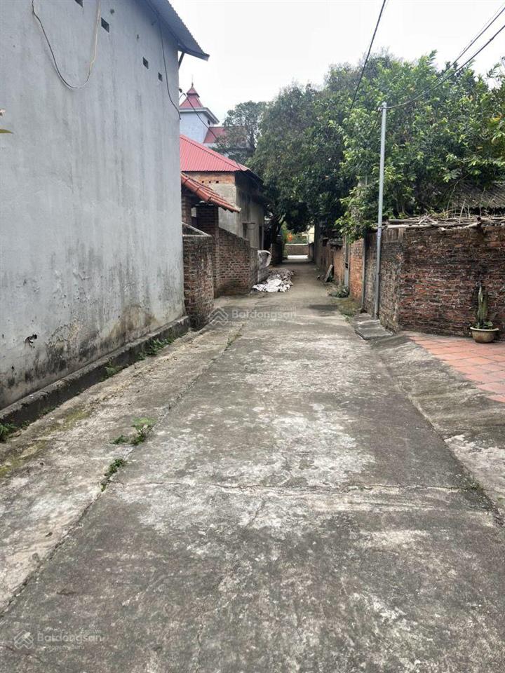 Bán 1400m đất ở kèm nhà vườn kiên cố tại phú hữu, minh phú