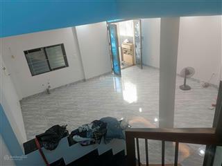 Nhà dân tự xây mới 55m2, 2 tầng 3 phòng ngủ 2 vệ sinh kcbt chắc chắn, sắt chờ lên tầng 3  4