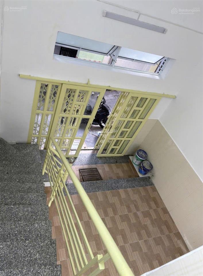 Chính chủ cho thuê nhà hẻm xe hơi 28/10 đường huỳnh văn bánh, phường 15, phú nhuận, tp hồ chí minh