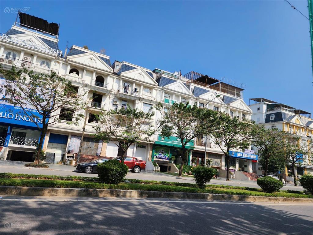 Cho thuê shophouse 120m2x6t hoàn thiện full có thang máy. thành phố giao lưu, cổ nhuế