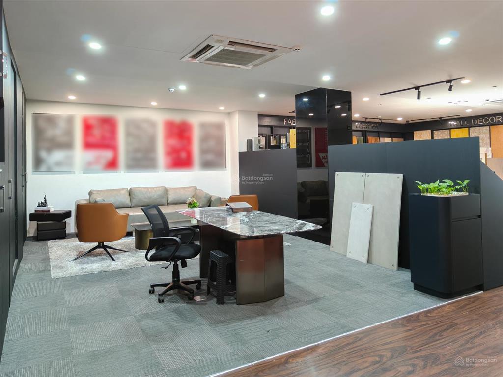 Chủ nhà cho thuê văn phòng quận 4 view sông 778m²