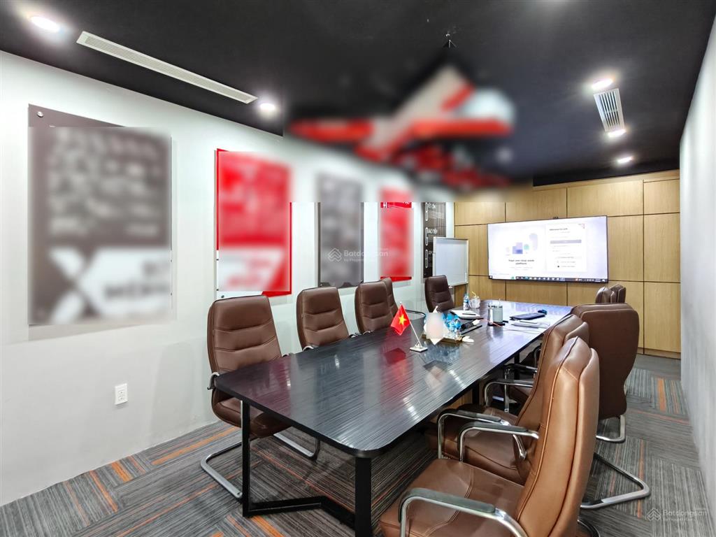 Chủ nhà cho thuê văn phòng quận 4 view sông 778m²