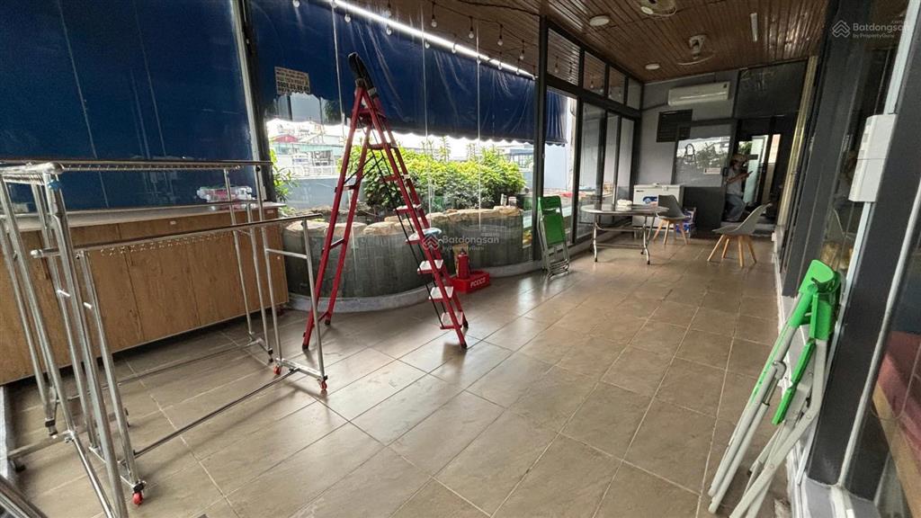Bán gấp tòa nhà căn góc  vạn phúc city giá tốt