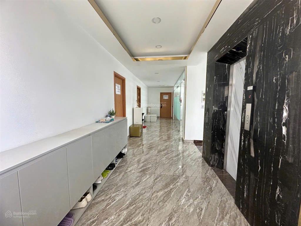 Bán gấp tòa nhà căn góc  vạn phúc city giá tốt