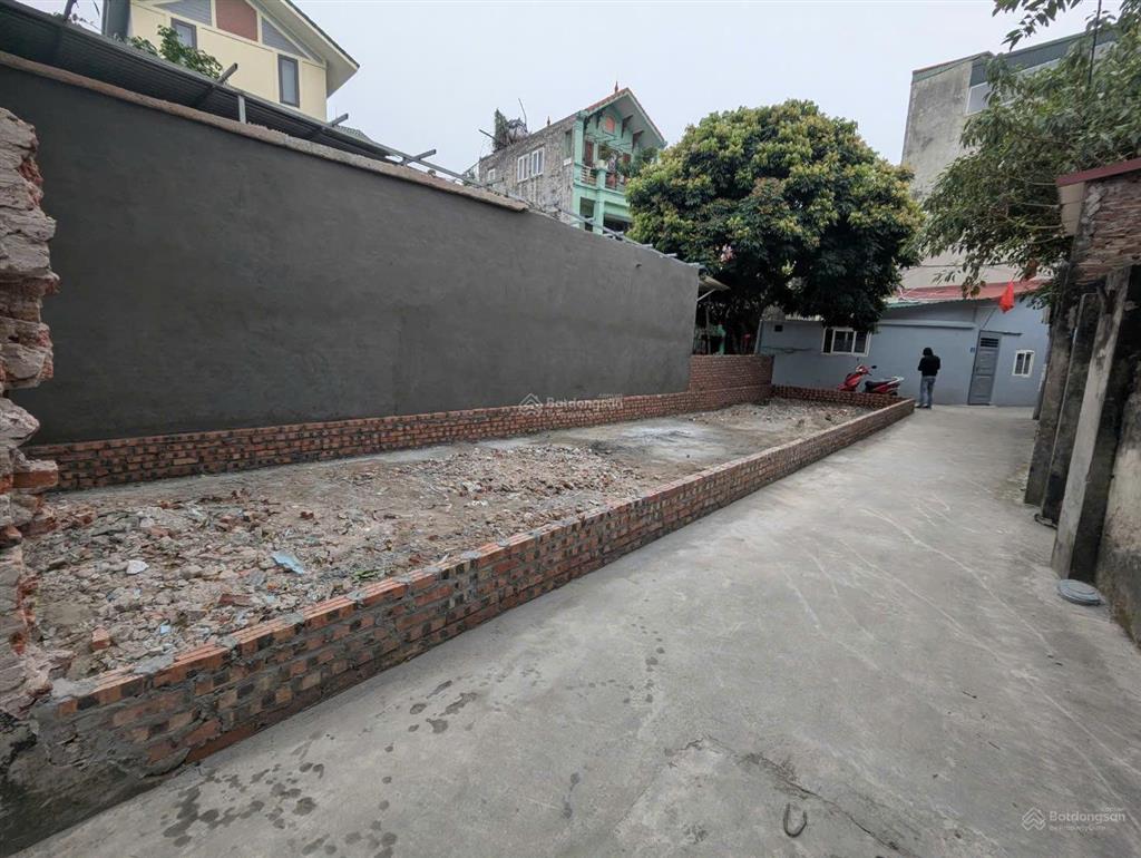 Bán đất lô góc 61m thôn cam, xã gia lâm ô tô 7 chỗ vào đất