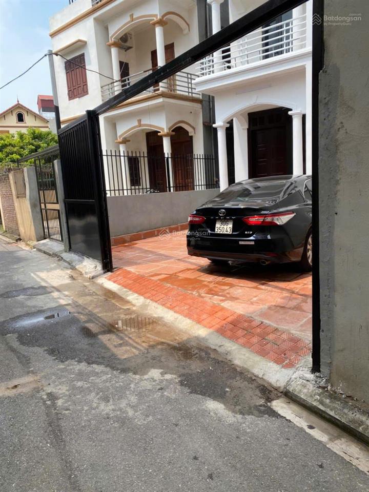 Chính chủ cho thuê nhà 3 tầng 130m2 ô tô vào tận sân nhà mới đẹp