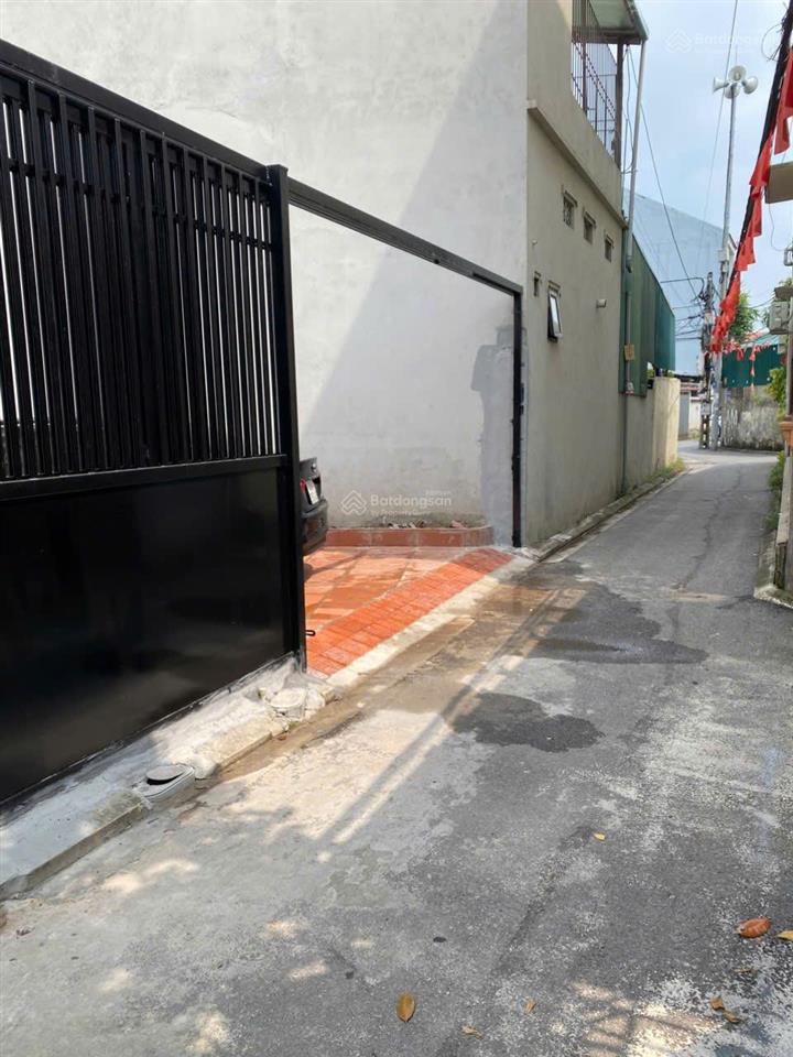 Chính chủ cho thuê nhà 3 tầng 130m2 ô tô vào tận sân nhà mới đẹp