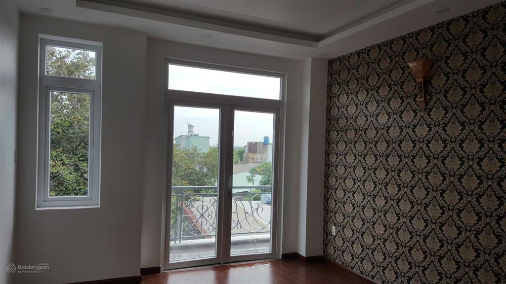Chính chủ cho thuê nhà 4 tầng, dt 4*18=72m, hẻm nhựa 6m, cách đường ltr 20m. tiếp người thiện chí.