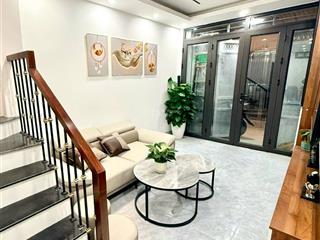 Chỉ 9 tỷ  cực hiếm  tt cầu giấy ô tô đỗ cửa  phân lô cán bộ  5 tầng nhà đẹp  ở ngay