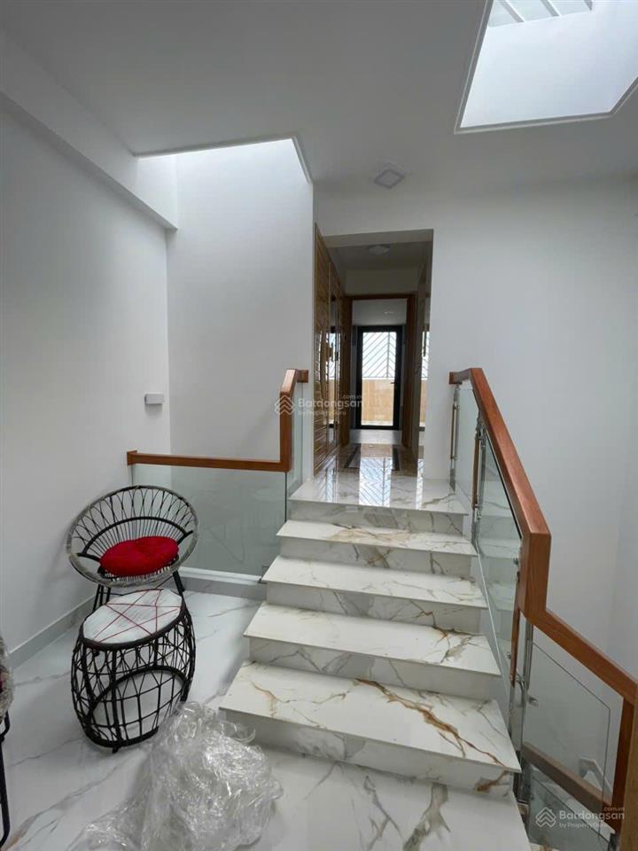 Bán nhà hẻm xe hơi đường lê trọng tấn dt 4x20 đúc 1 trệt 1 lửng 2 lầu sân thượng bán 9,9 tỷ