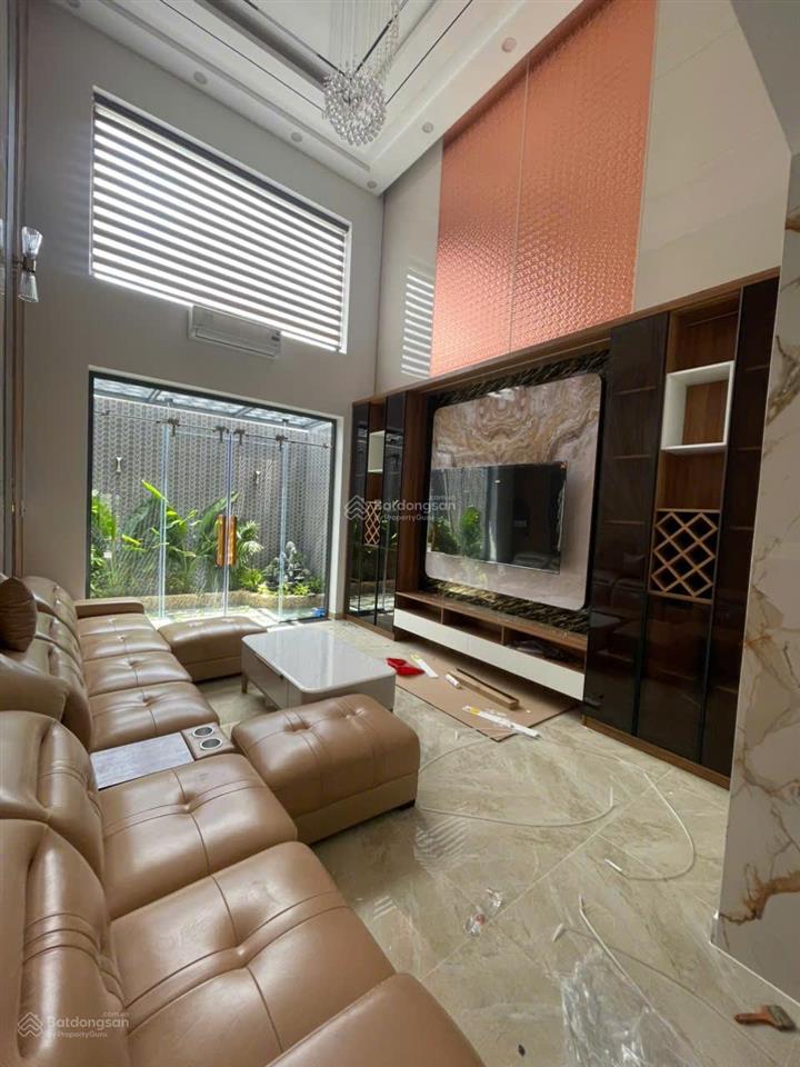 Bán nhà hẻm xe hơi đường lê trọng tấn dt 4x20 đúc 1 trệt 1 lửng 2 lầu sân thượng bán 9,9 tỷ