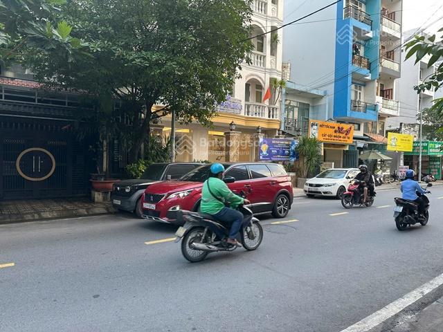 Bán nhà mặt tiền đường nguyễn hữu tiến dt 5x20 cấp 4 bán 16,5 tỷ  0888 755 *** hiểu