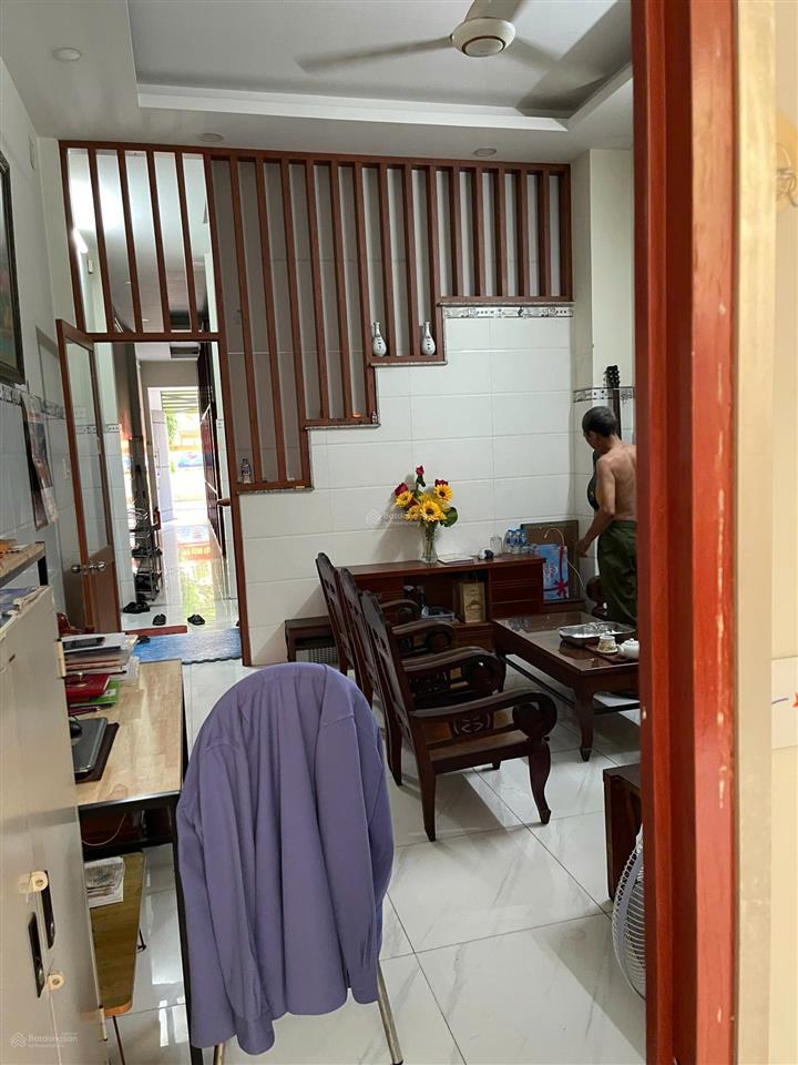 Bán nhà hẻm vip đường nguyễn hữu tiến dt 4x25 đúc 1 trệt 2 lầu sân thượng bán 11,5 tỷ