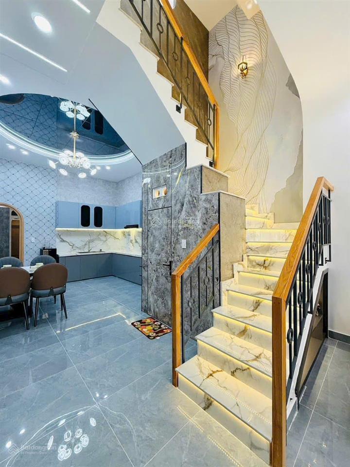 Bán nhà riêng 4pn, 4wc, 88m2 tại phường 15, quận tân bình, 9,3 tỷ, đẹp, nhiều tiện ích