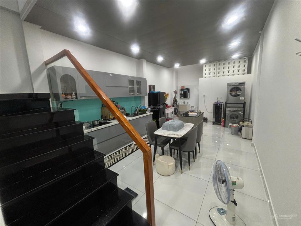 Bán nr, trịnh đình trọng, 6,5 tỷ, 79m2, 2pn, 3wc, pháp lý đầy đủ