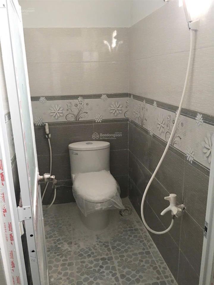 Bán tòa nhà chdv phường tân sơn nhì dt 5x34 đúc 1 trệt 5 lầu bán 28 tỷ
