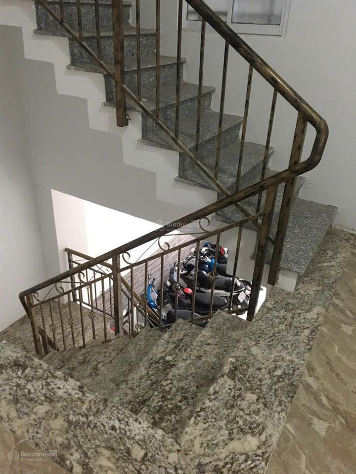 Bán tòa nhà chdv phường tân sơn nhì dt 5x34 đúc 1 trệt 5 lầu bán 28 tỷ